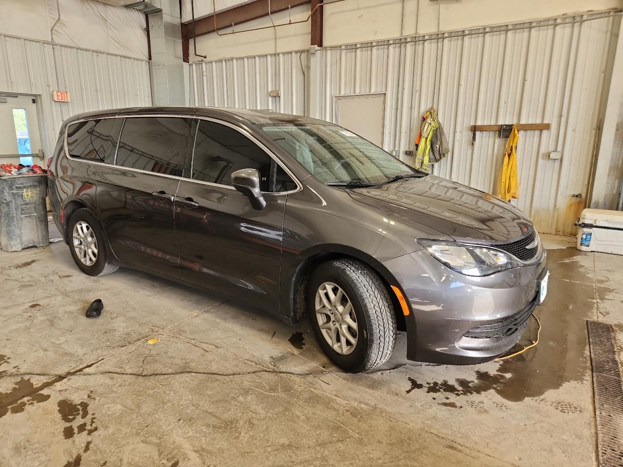 CHRYSLER PACIFICA TOURING