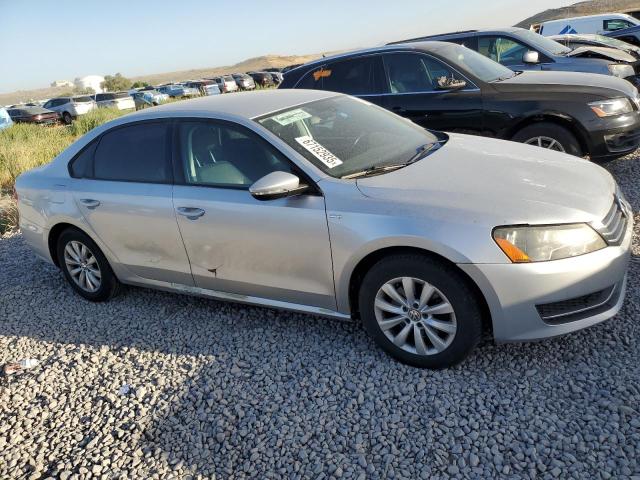 2014 VOLKSWAGEN PASSAT S - 1VWAT7A38EC083323