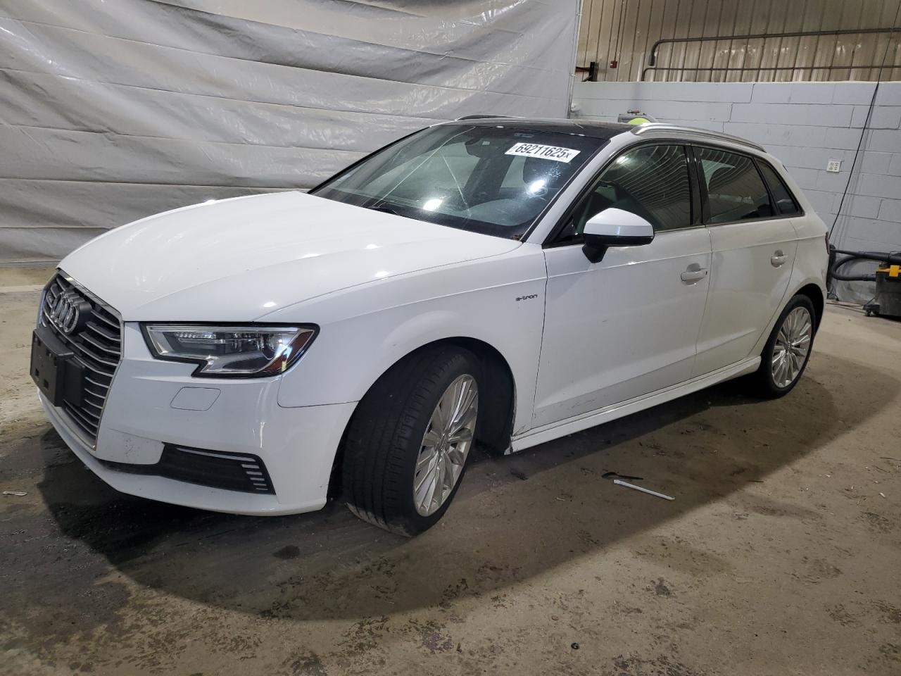 AUDI A3 E-TRON PREMIUM