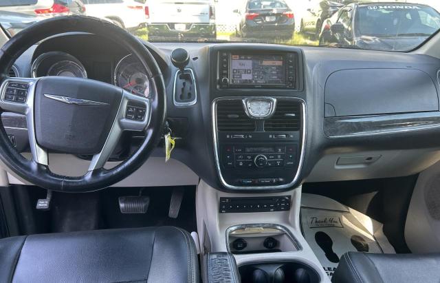 2012 CHRYSLER TOWN & COU - 2C4RC1CG2CR413478
