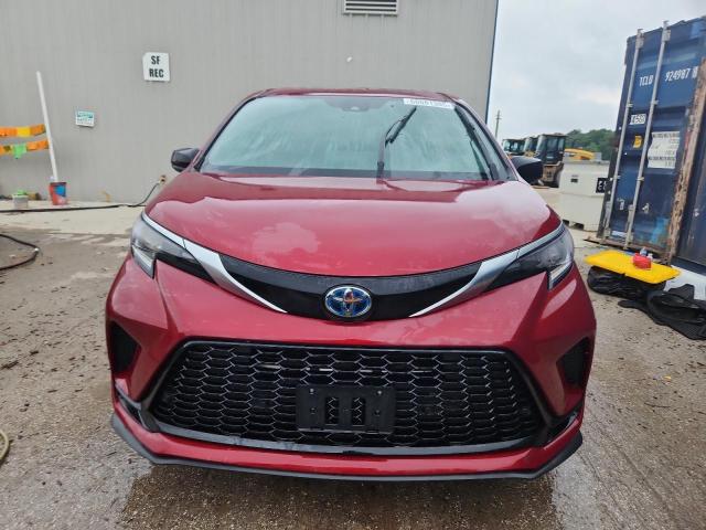 2022 TOYOTA SIENNA XSE 5TDDRKEC5NS078946