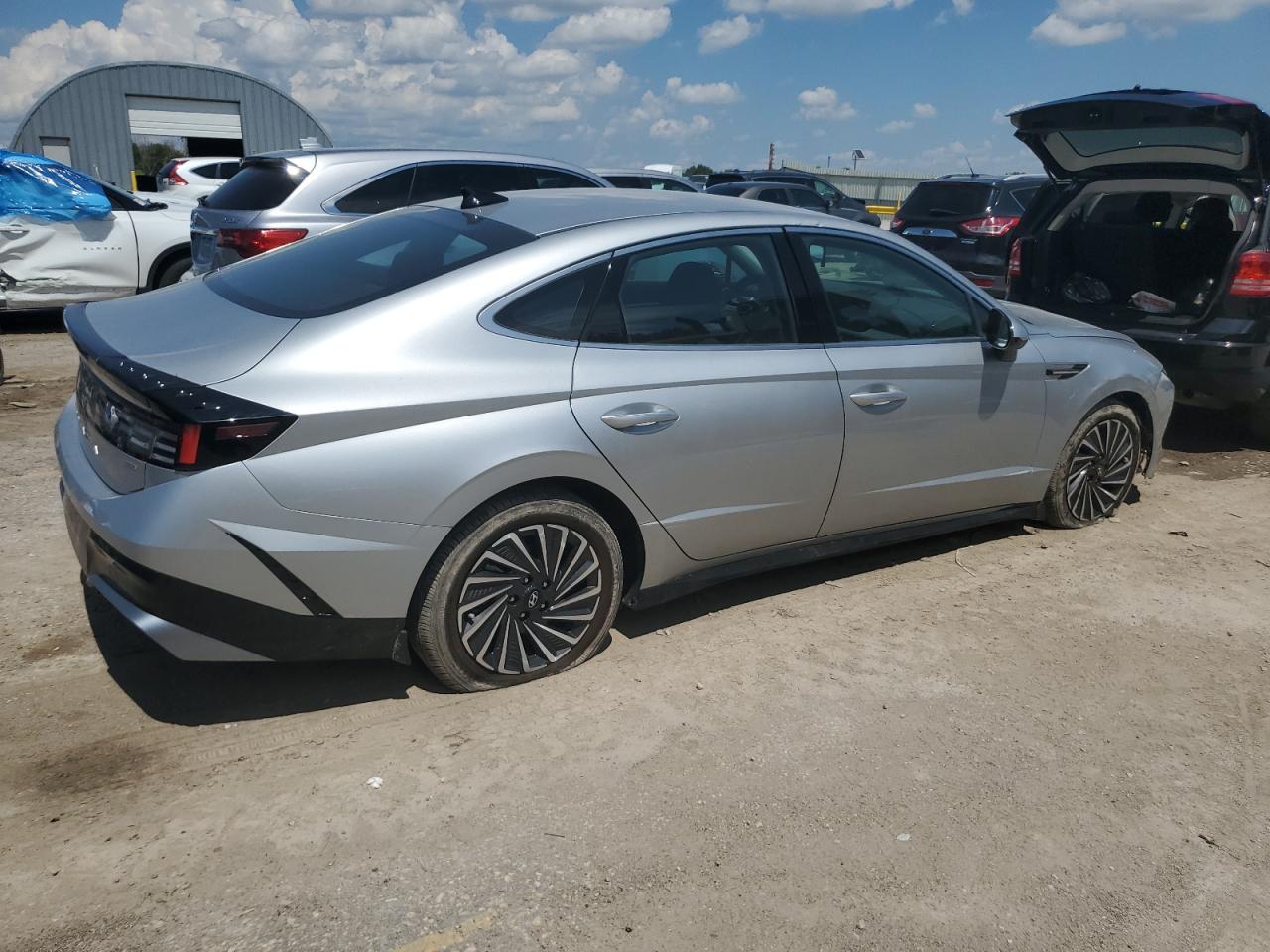 HYUNDAI SONATA HYBRID