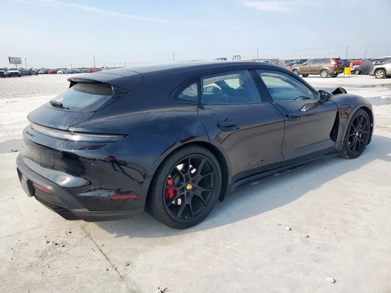 PORSCHE TAYCAN GTS SPORT TURISMO