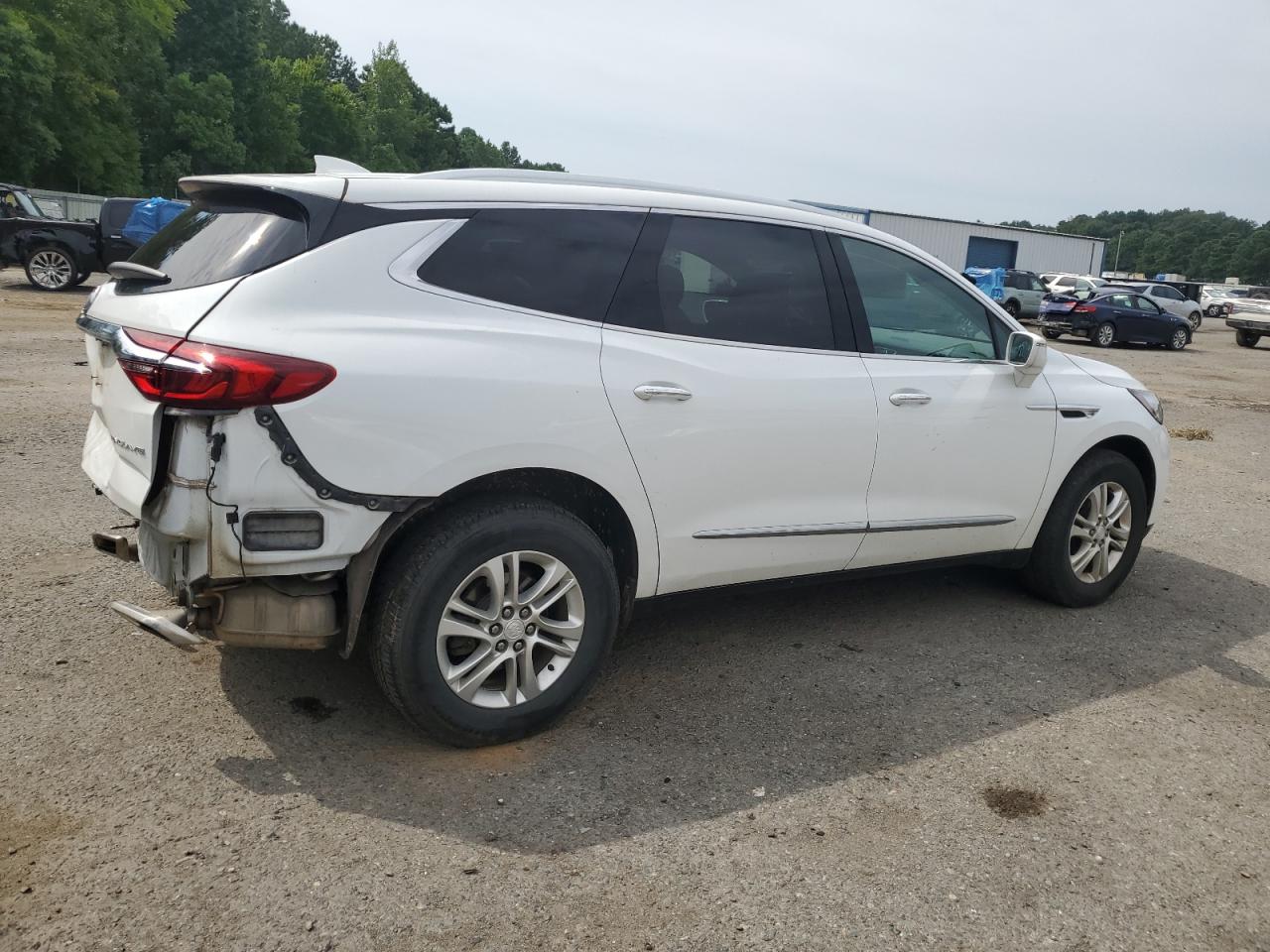 BUICK ENCLAVE ESSENCE