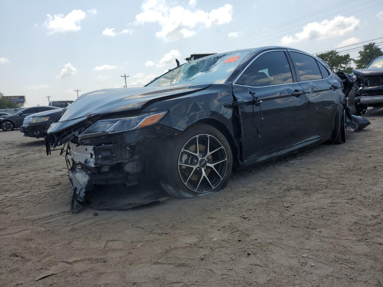 TOYOTA CAMRY LE