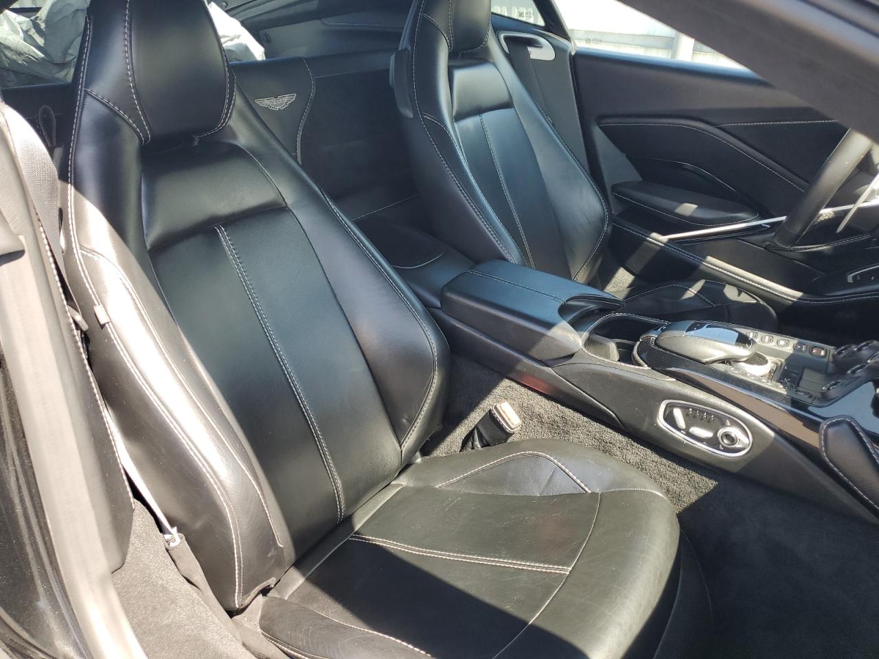 ASTON MARTIN VANTAGE