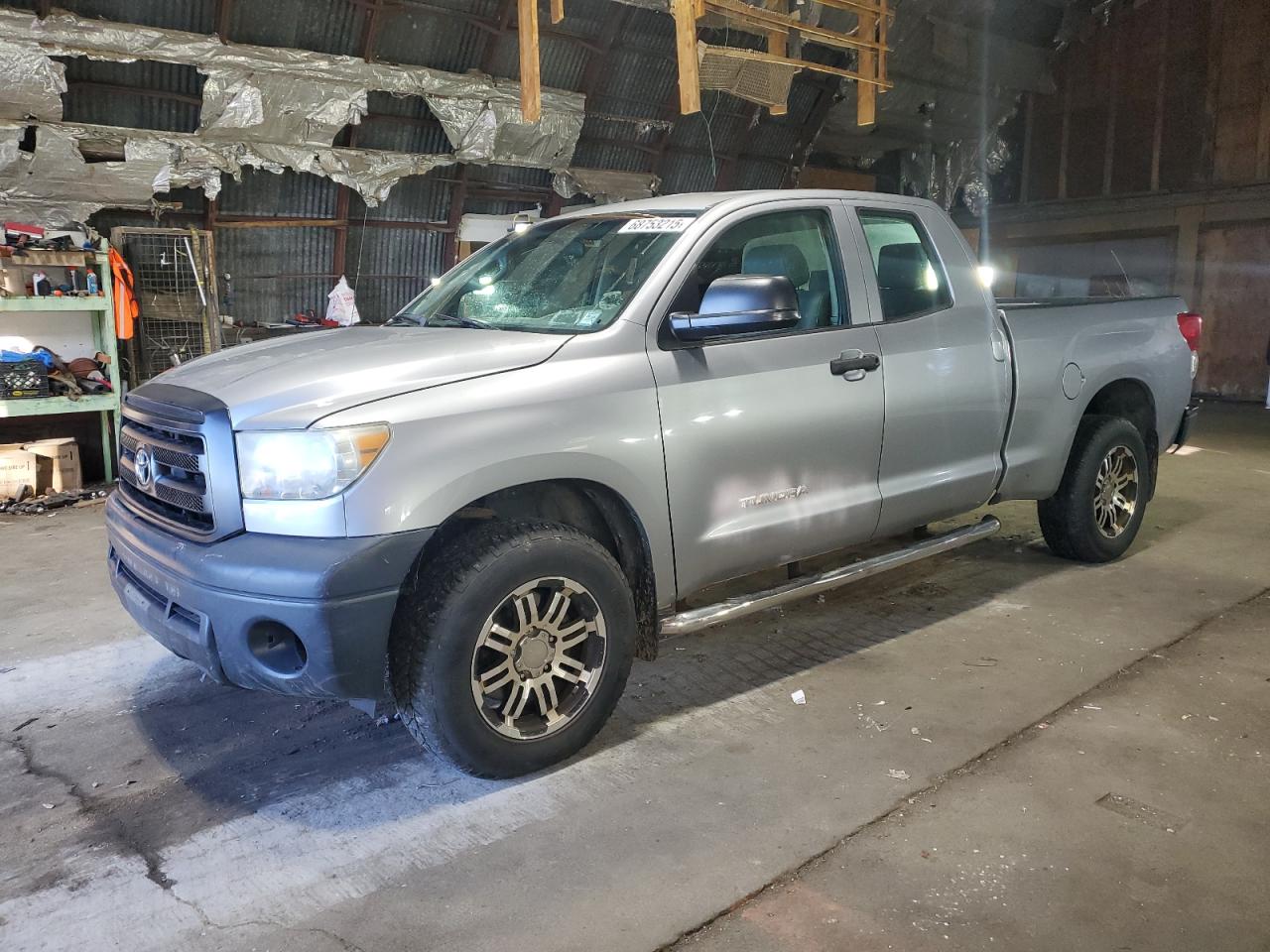 TOYOTA TUNDRA DOUBLE CAB SR5