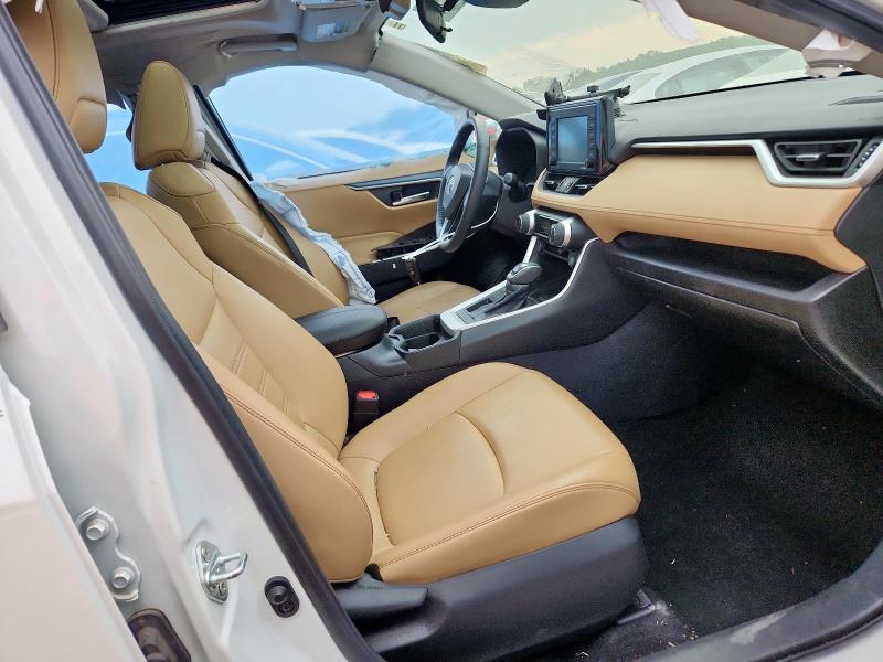 2021 TOYOTA RAV4 XLE P 2T3C1RFV0MW108721