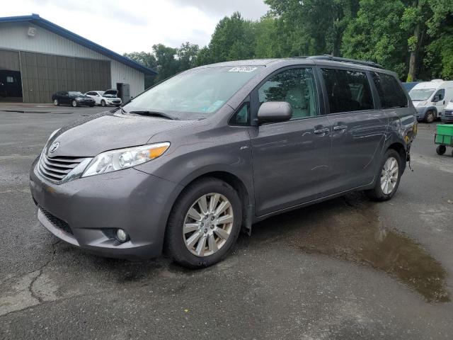 TOYOTA SIENNA XLE