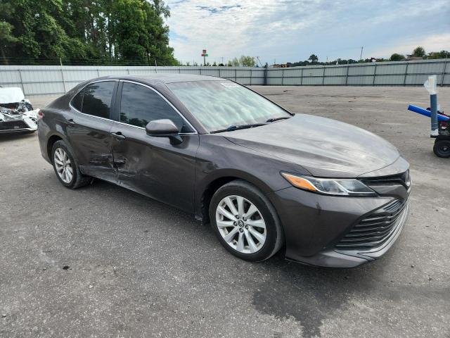 2018 TOYOTA CAMRY L 4T1B11HK8JU086150