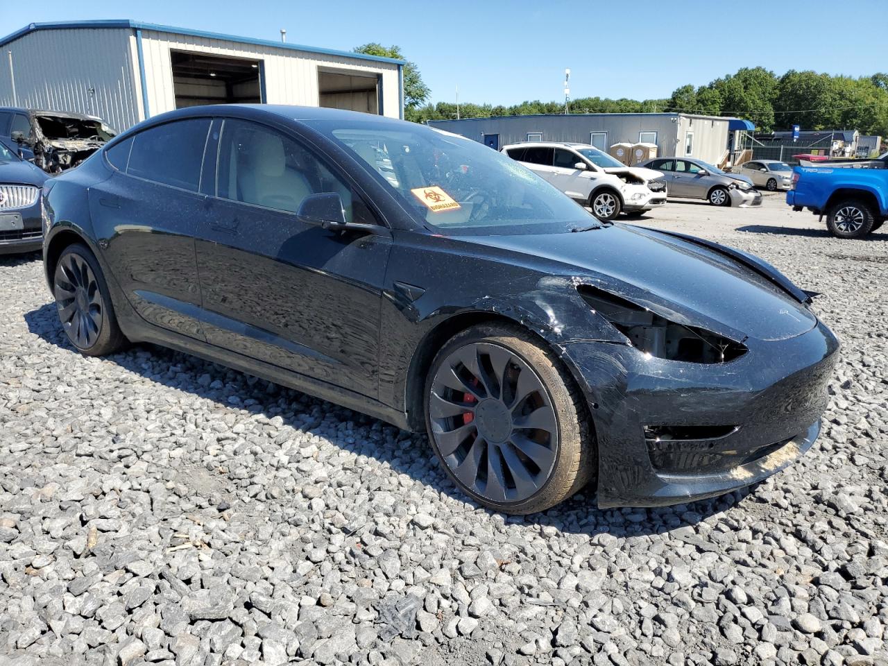 TESLA MODEL 3