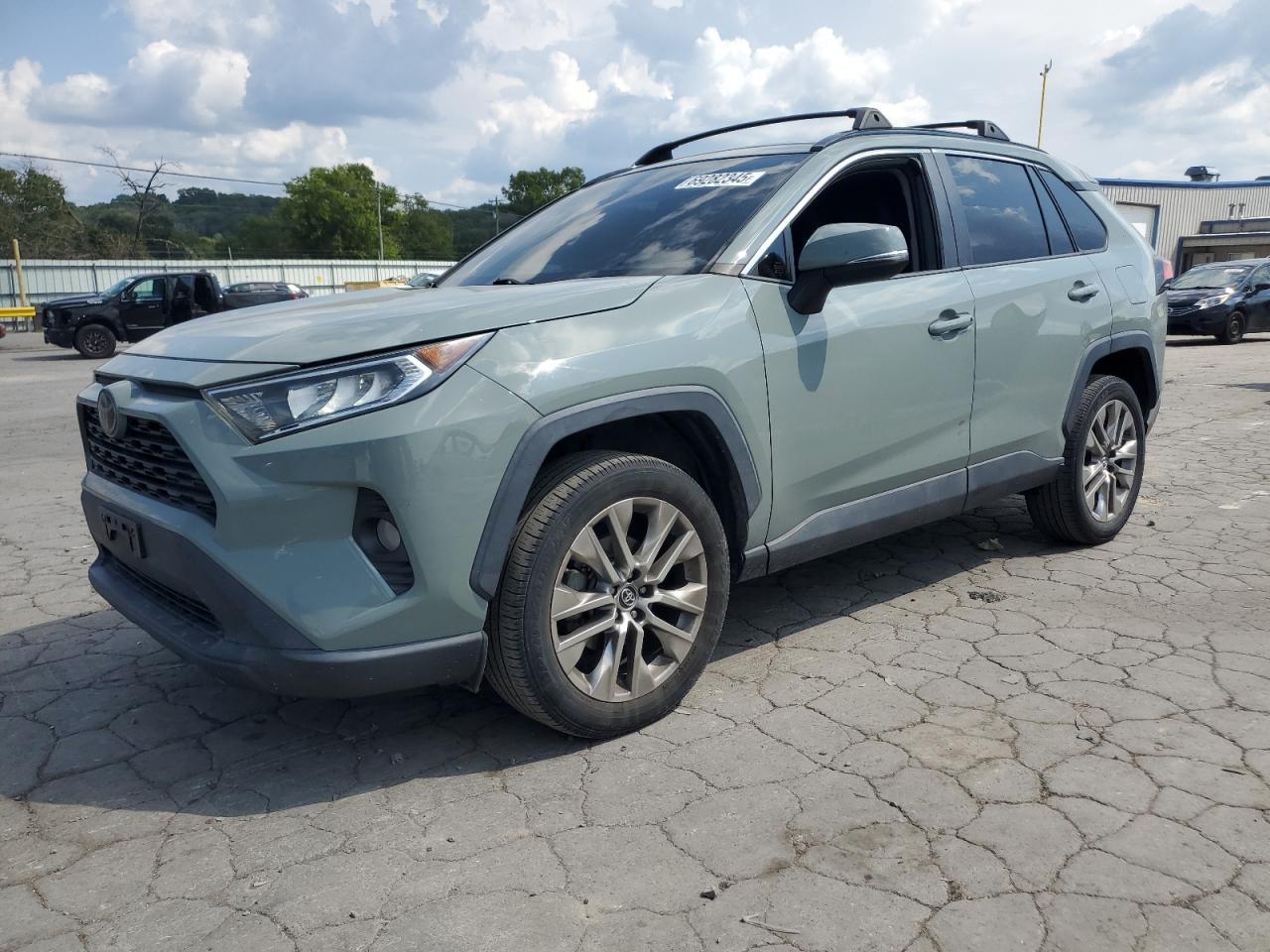 TOYOTA RAV4 XLE PREMIUM