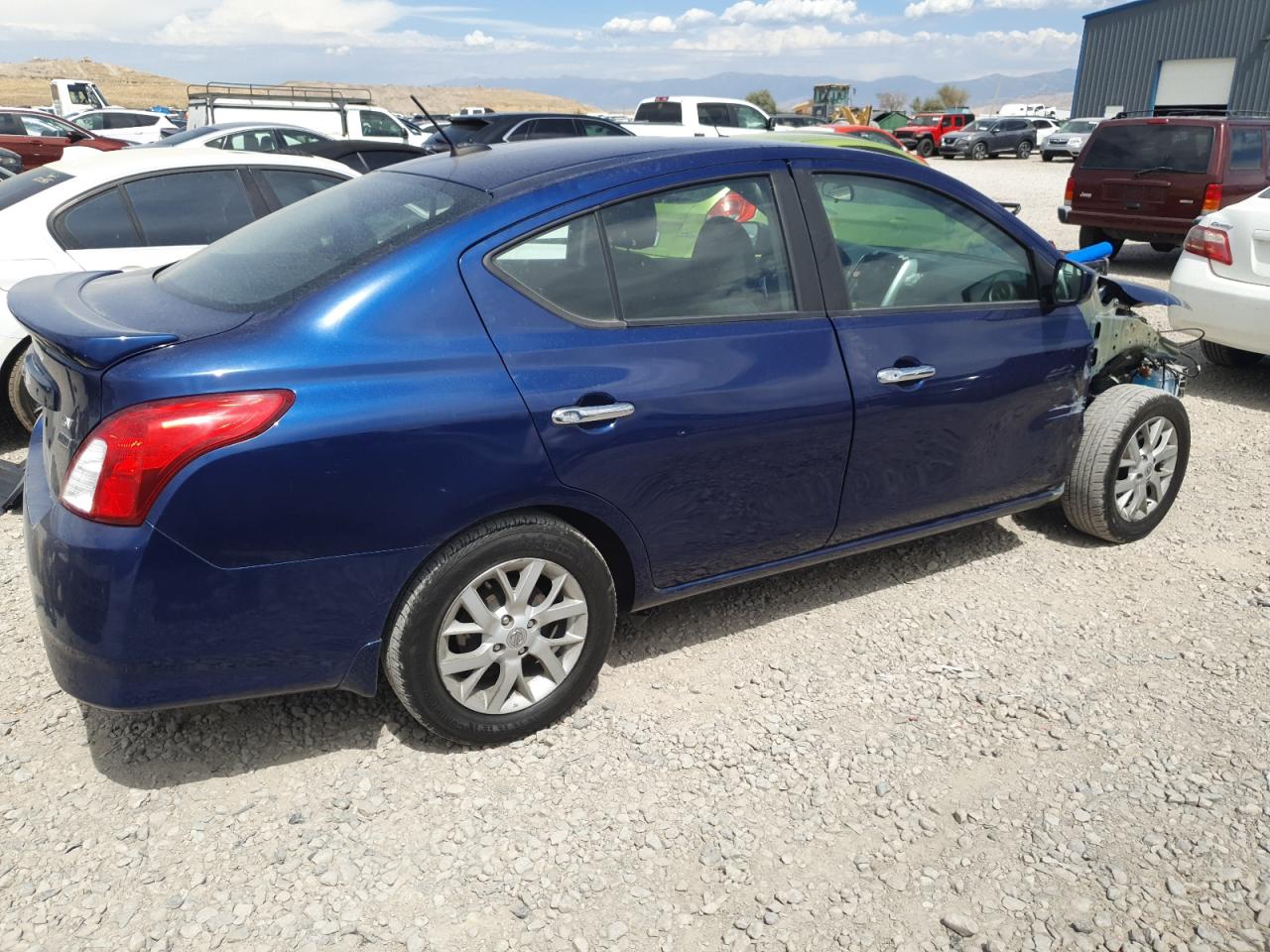 NISSAN VERSA S