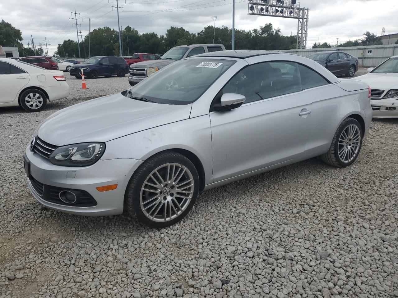 Lot #3316718417 2012 VOLKSWAGEN EOS LUX