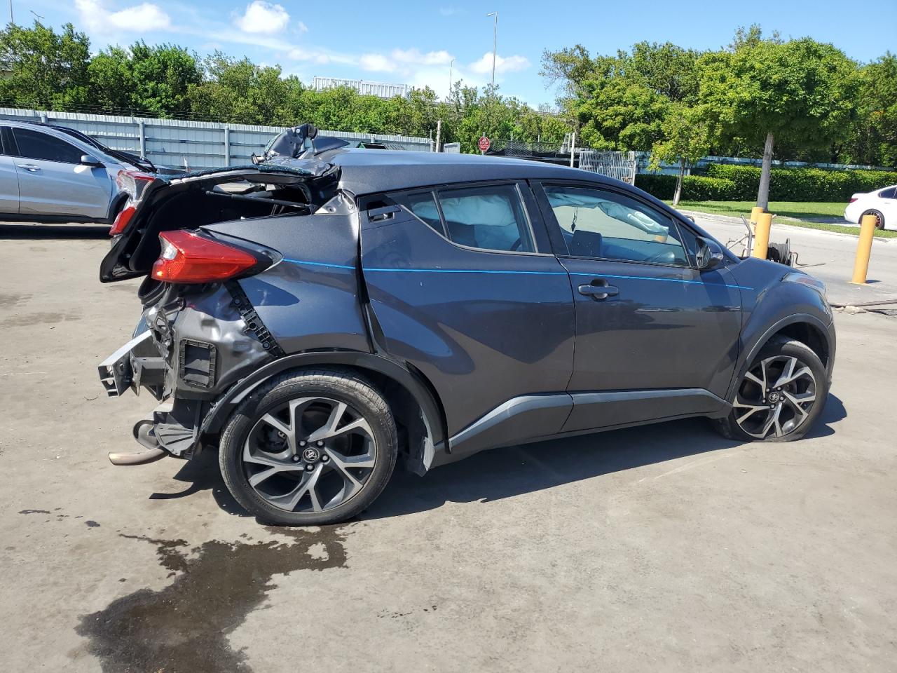 TOYOTA C-HR XLE