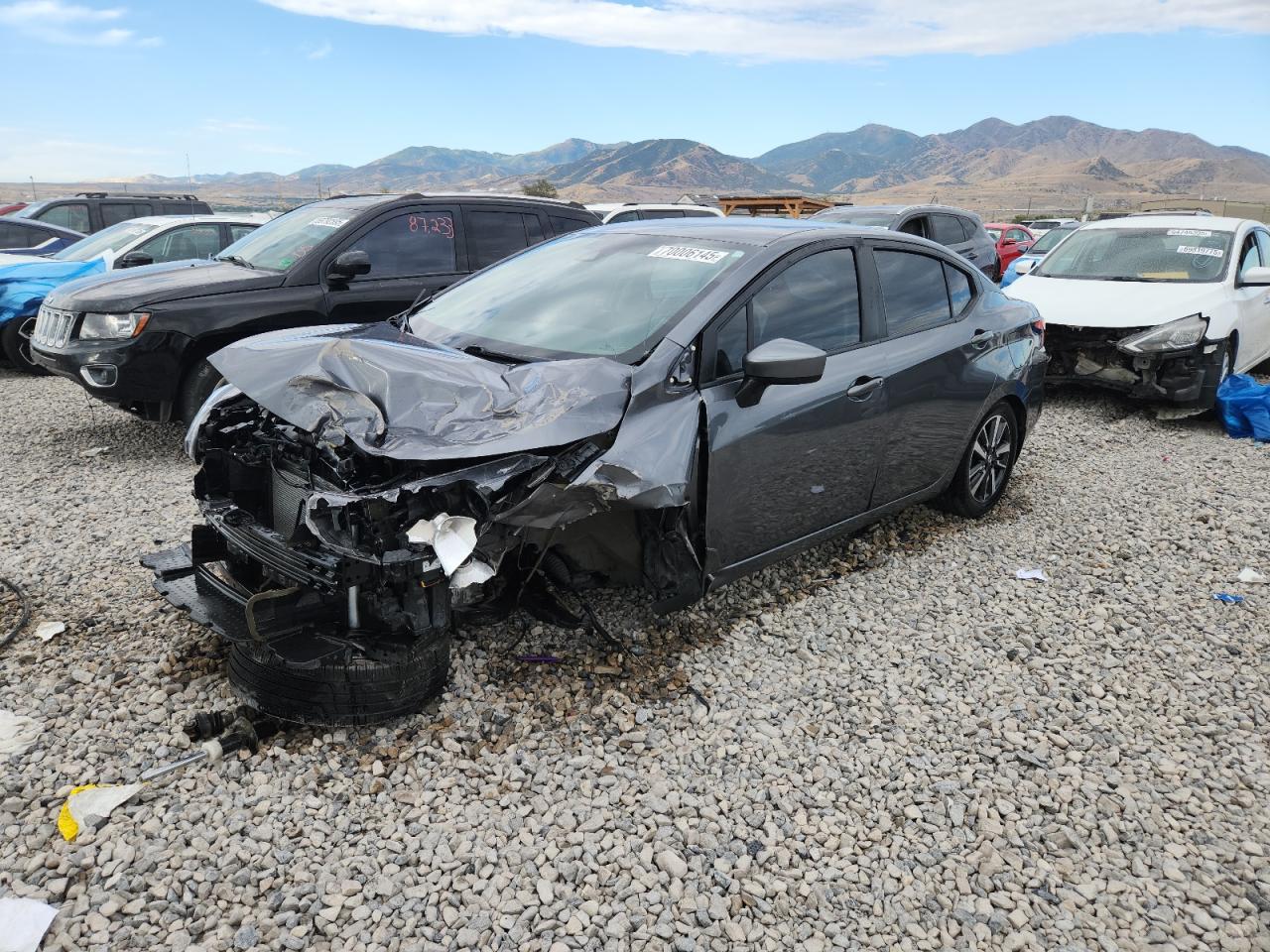NISSAN VERSA SV