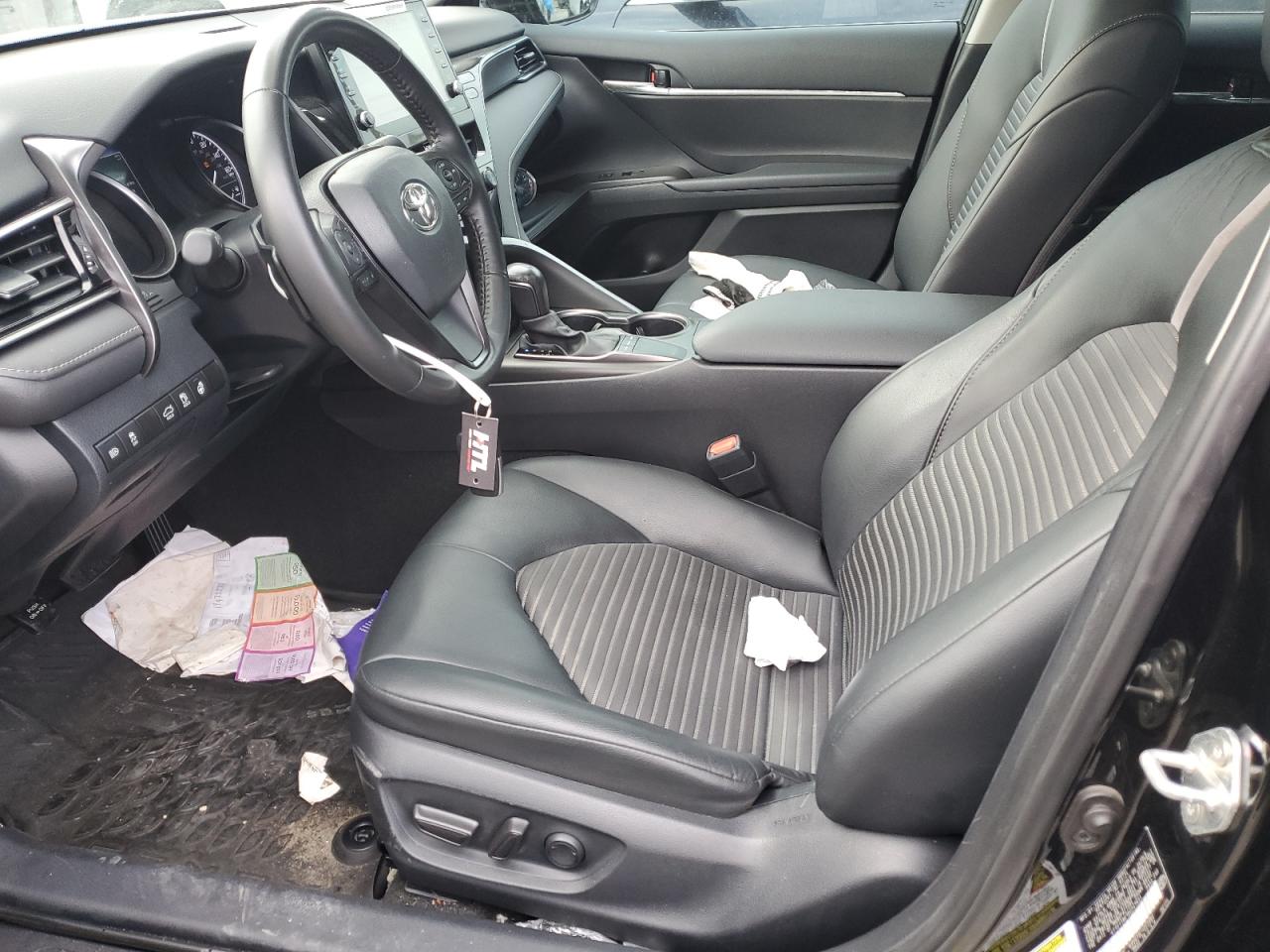 TOYOTA CAMRY SE NIGHT SHADE