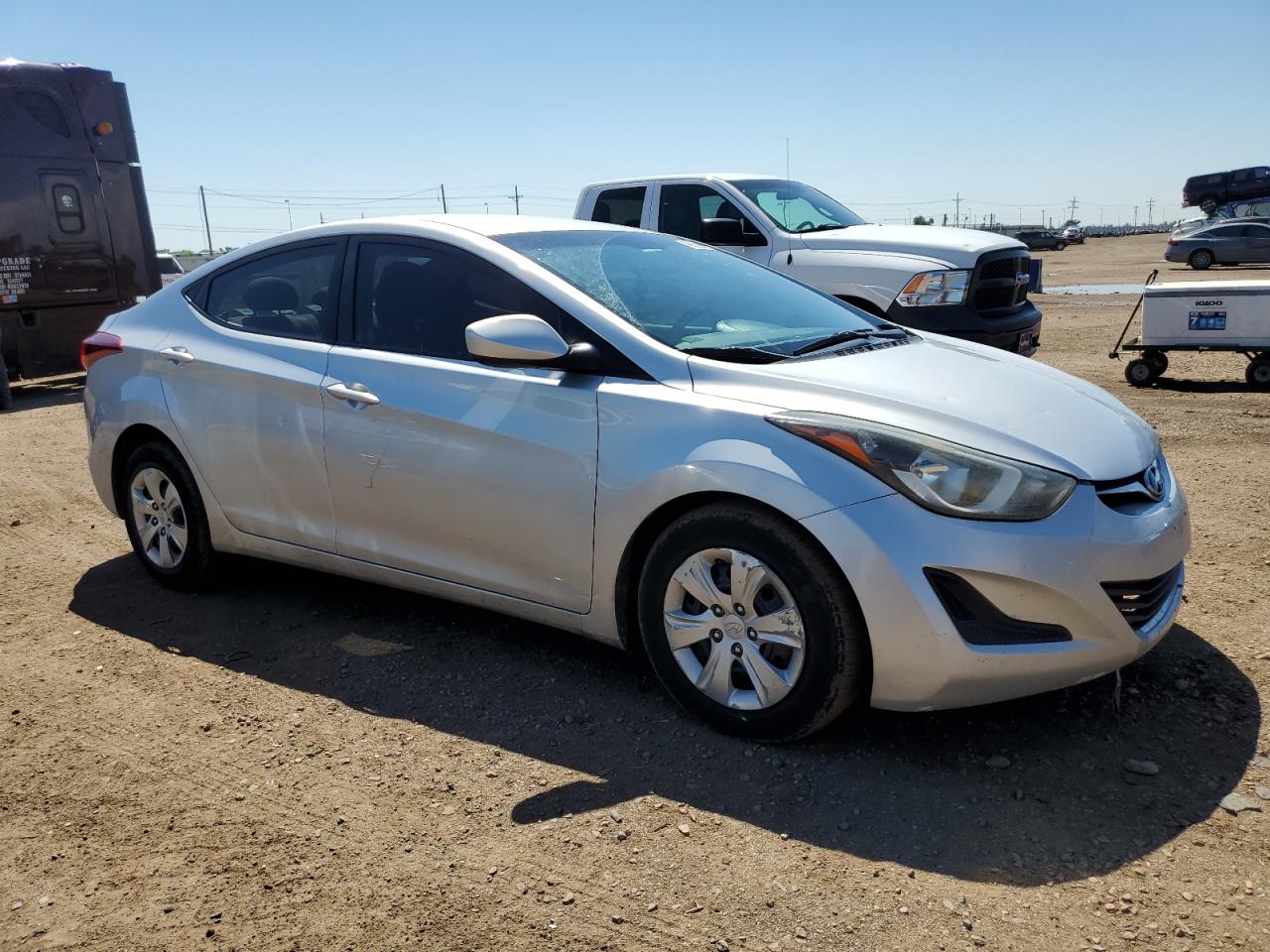 HYUNDAI ELANTRA SE