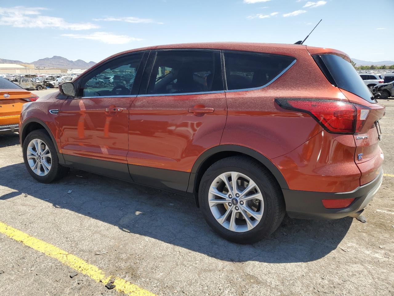 FORD ESCAPE SE