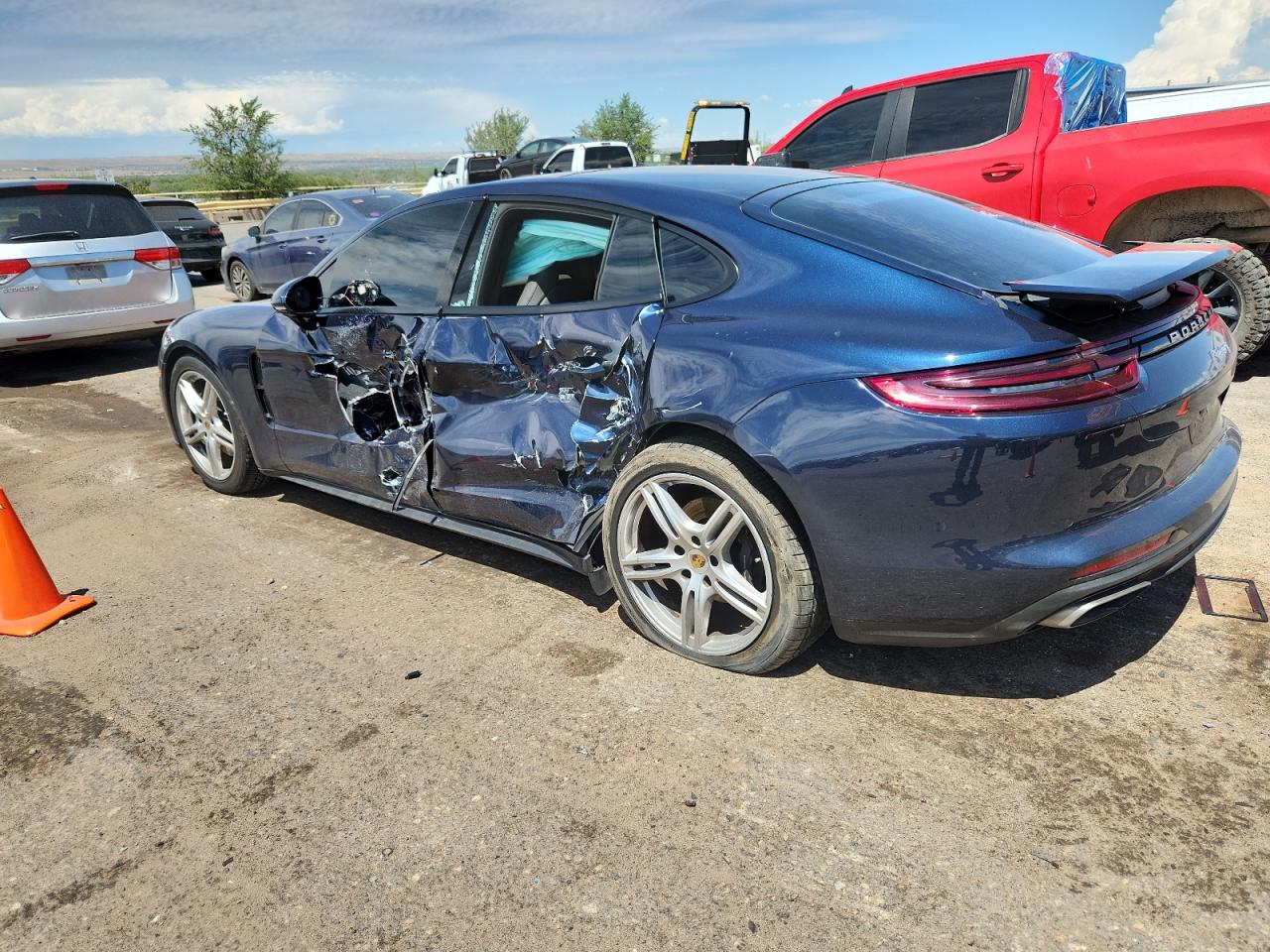 PORSCHE PANAMERA BASE