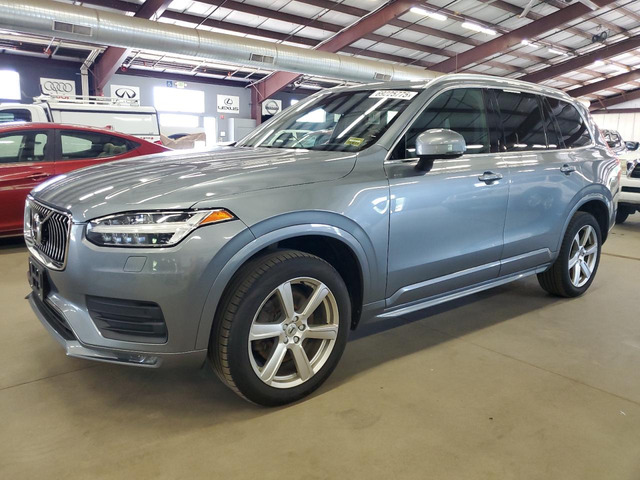 VOLVO XC90 T6 MOMENTUM