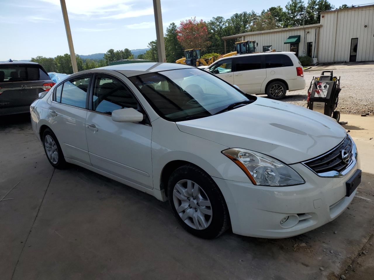 NISSAN ALTIMA BASE
