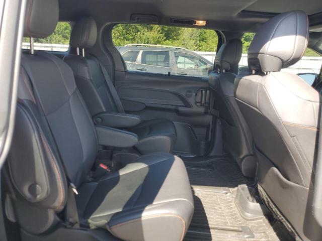 2024 TOYOTA SIENNA XSE 5TDXRKEC0RS203645