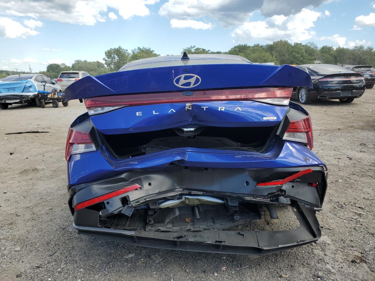 HYUNDAI ELANTRA LIMITED