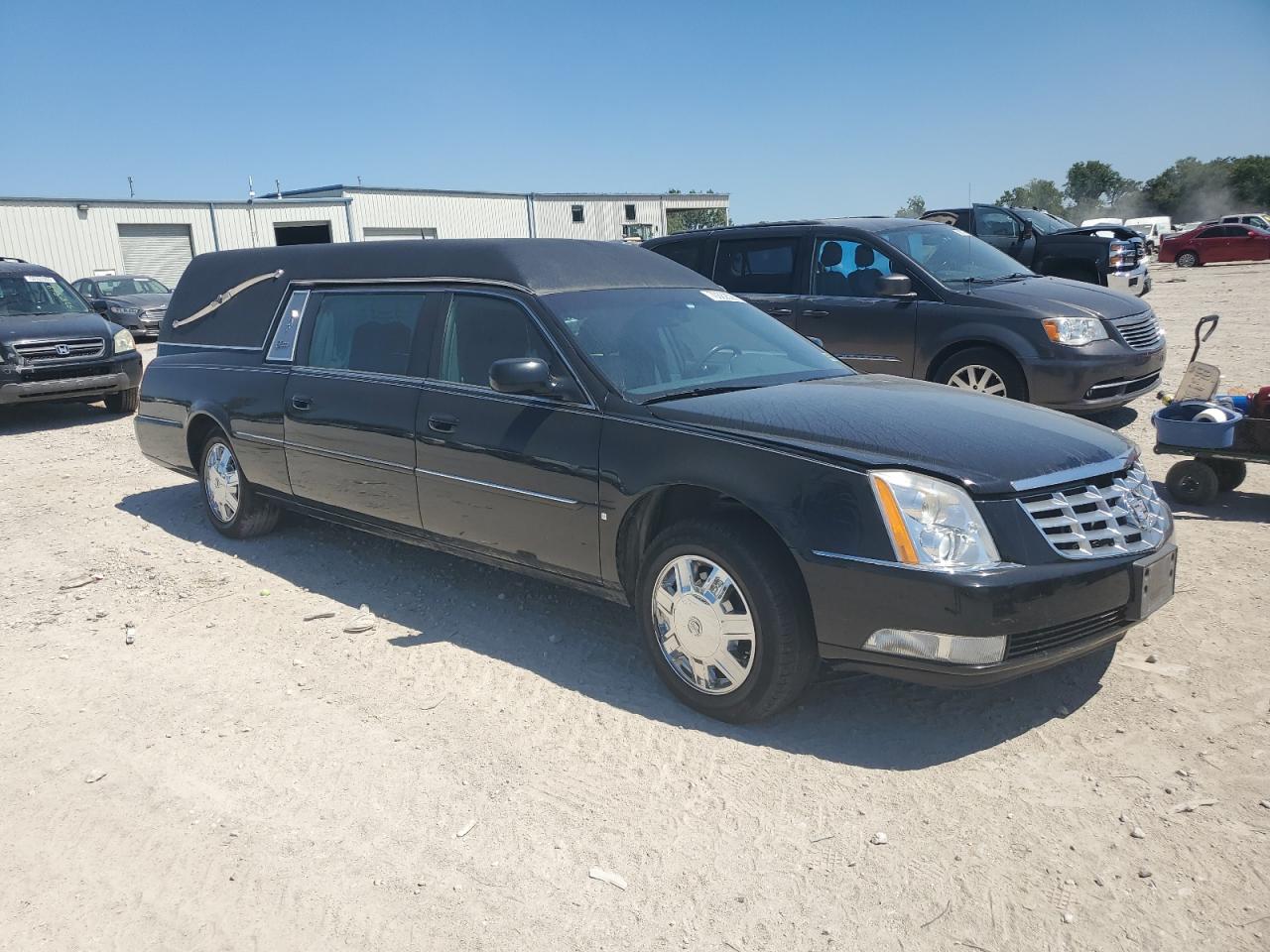 Lot #3292761786 2006 CADILLAC COMMERCIAL