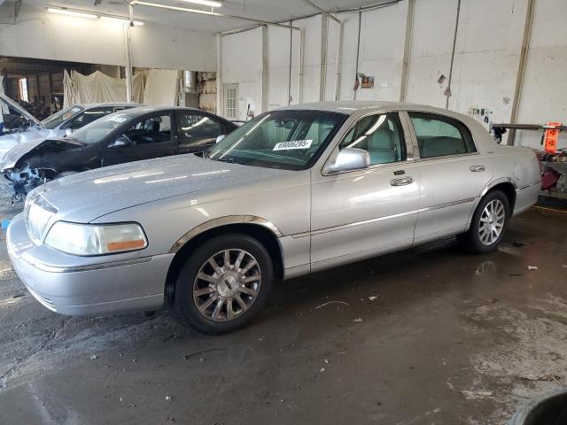 LINCOLN TOWN CAR S