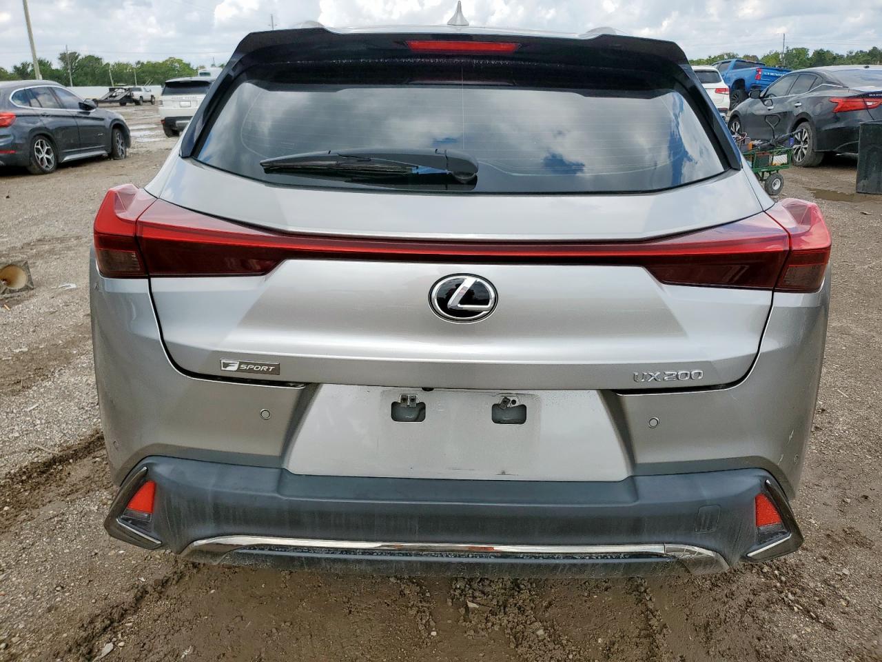 LEXUS UX 200