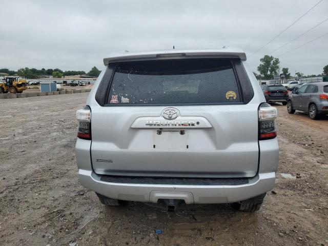 2018 TOYOTA 4RUNNER SR JTEBU5JR0J5523848