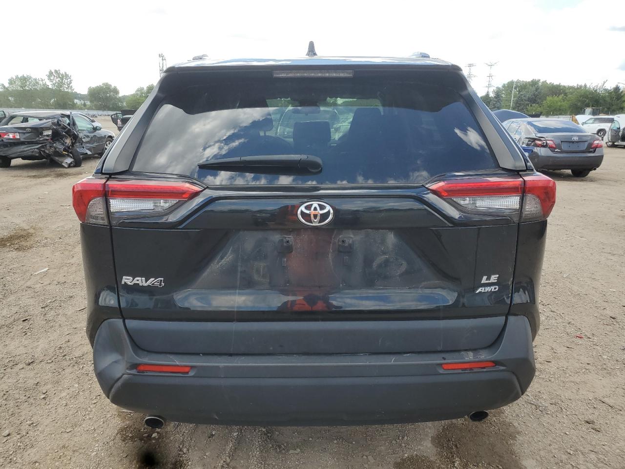 TOYOTA RAV4 LE