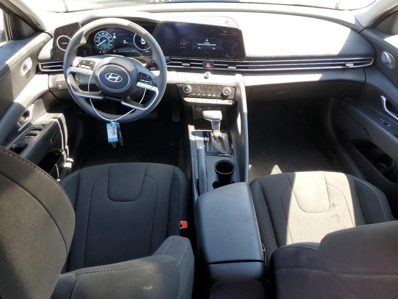HYUNDAI ELANTRA SEL