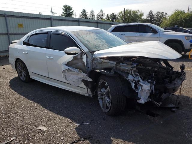 2017 VOLKSWAGEN PASSAT R-LINE 1VWDT7A3XHC055511