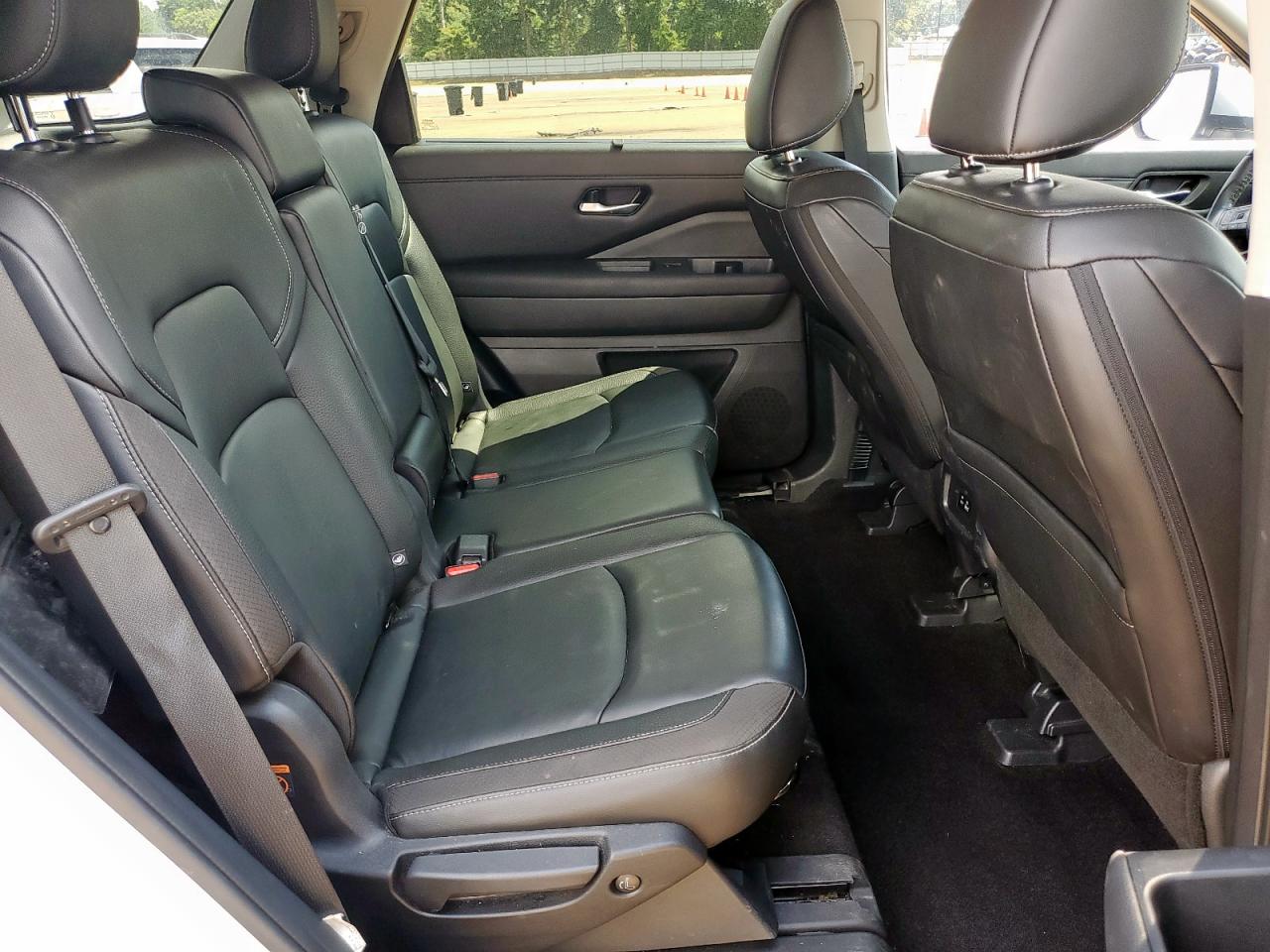 NISSAN PATHFINDER SL