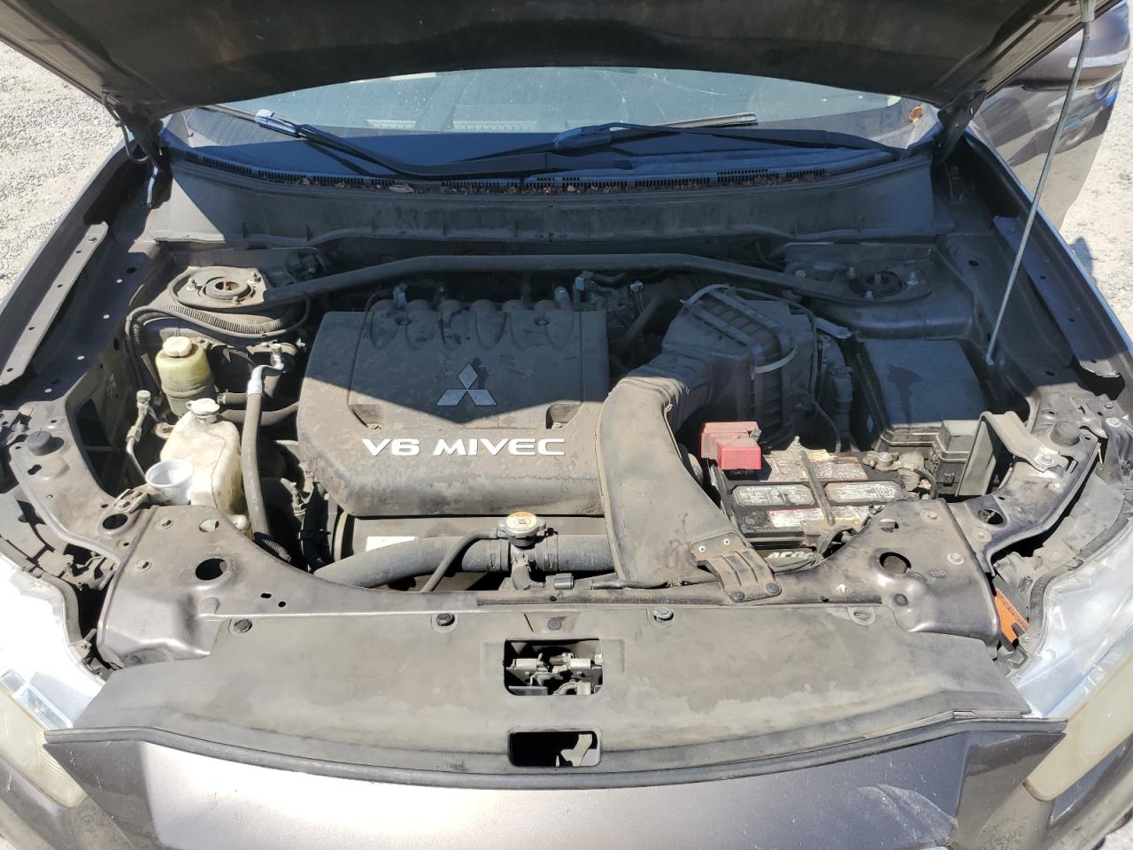 MITSUBISHI OUTLANDER GT