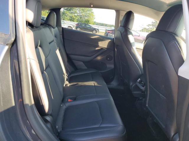 2022 TESLA MODEL Y 7SAYGDEE3NF440185