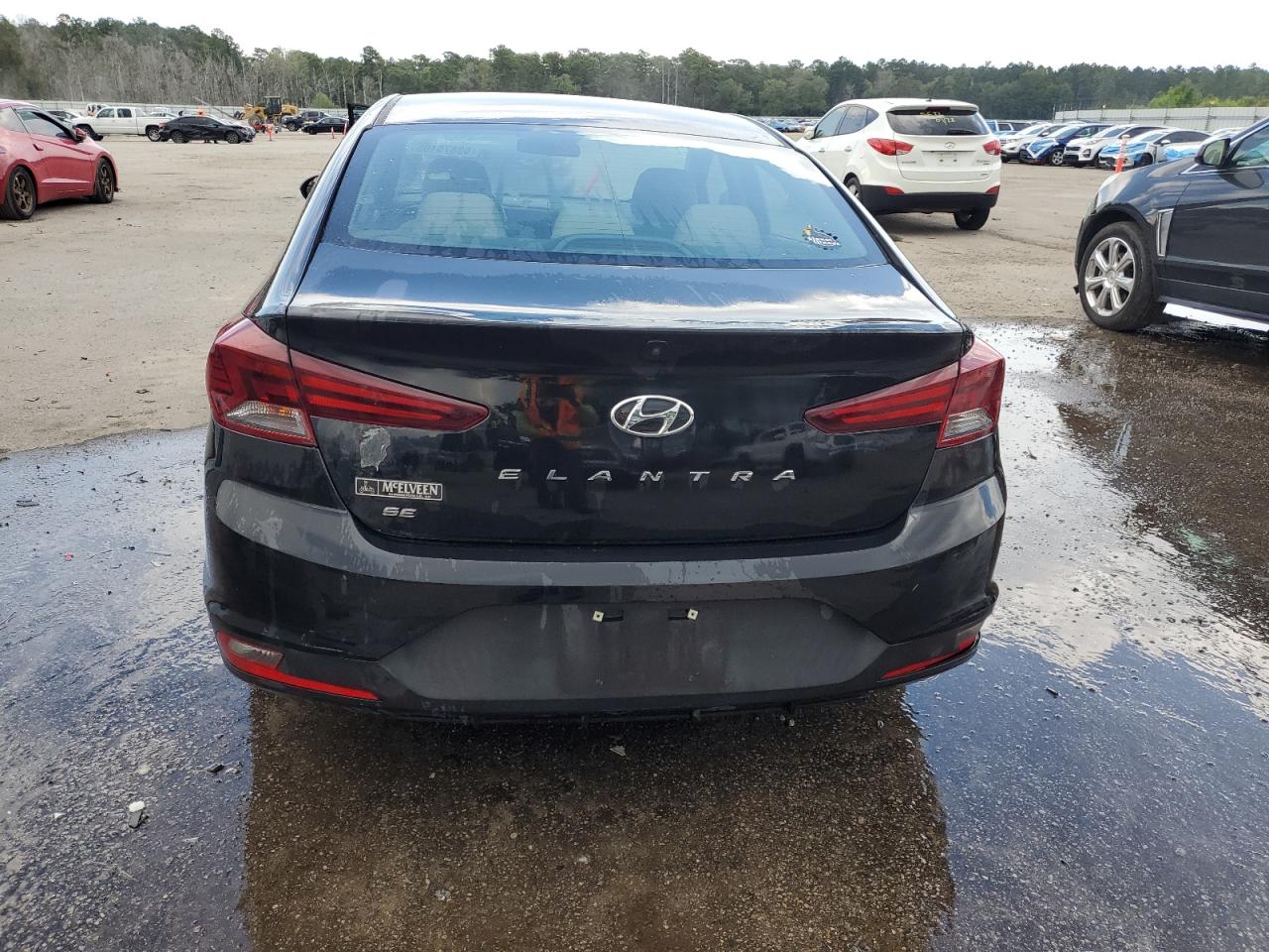 HYUNDAI ELANTRA SE