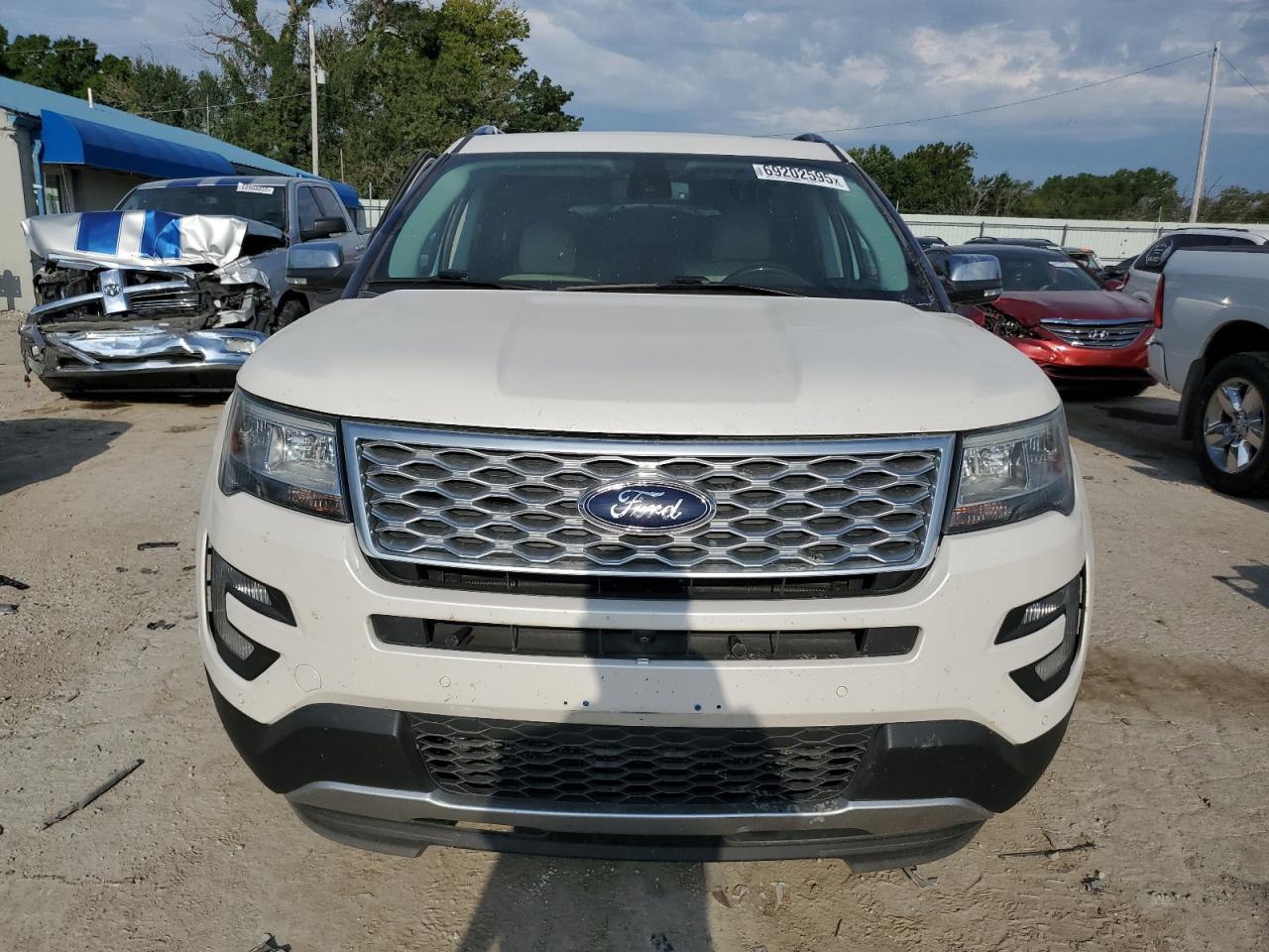 FORD EXPLORER PLATINUM