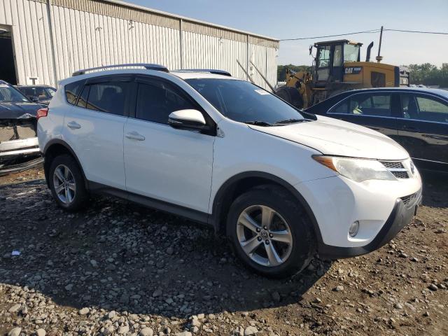 2015 TOYOTA RAV4 XLE JTMRFREV0FD168429