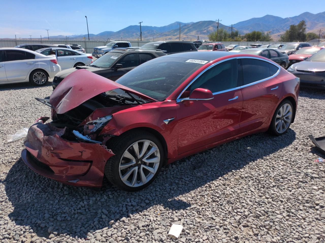 TESLA MODEL 3