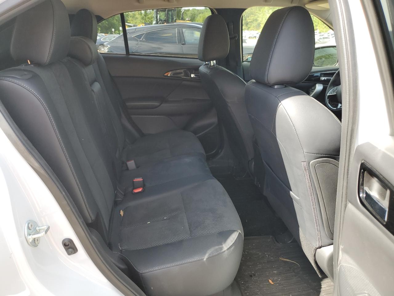 MITSUBISHI ECLIPSE SE