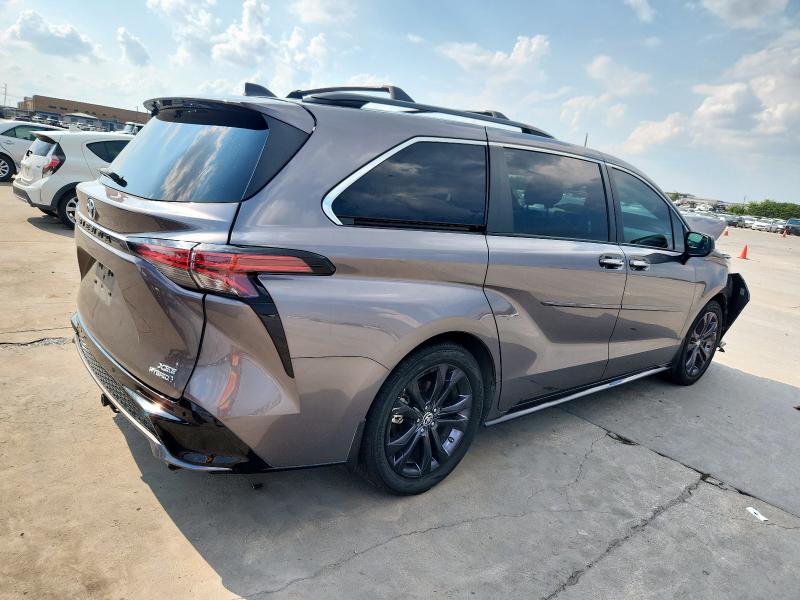 2022 TOYOTA SIENNA XSE - 5TDDRKEC5NS106504