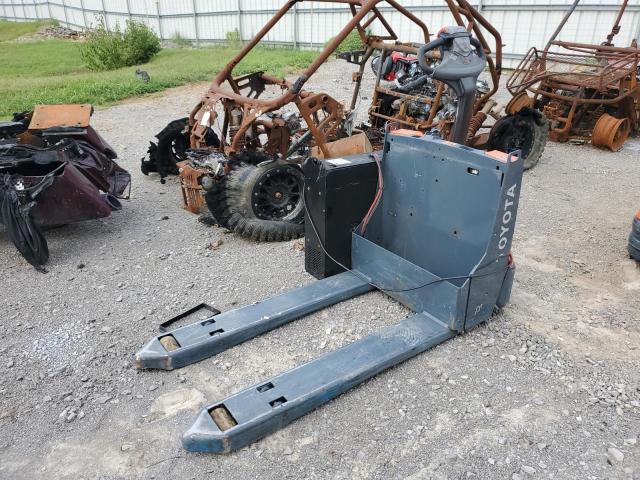 TOYOTA ELECTRIC PALLET JACK 2020 orange   8HBW2372653 photo #3