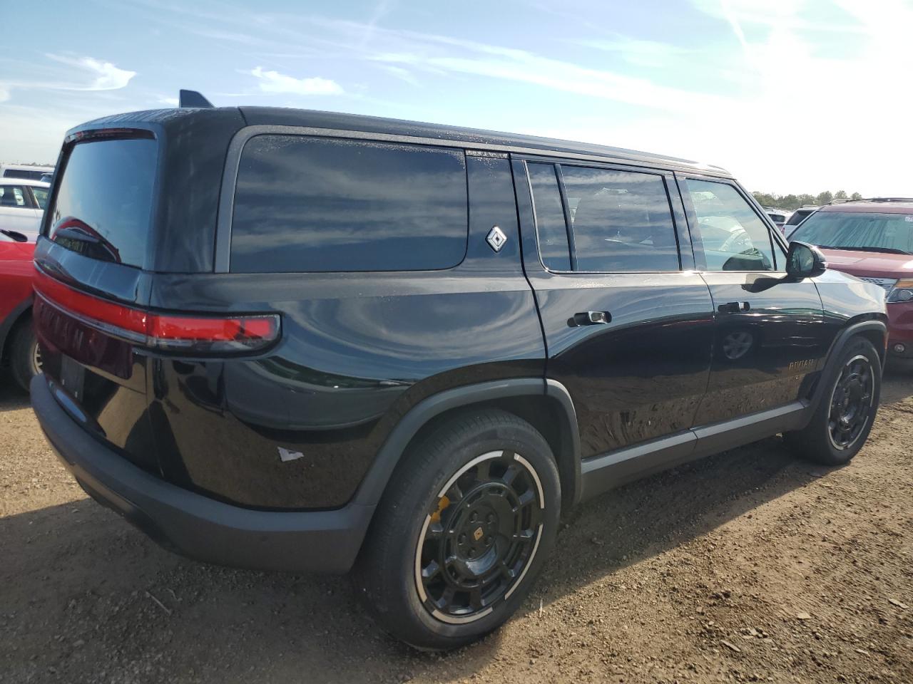 RIVIAN R1S PREMIUM