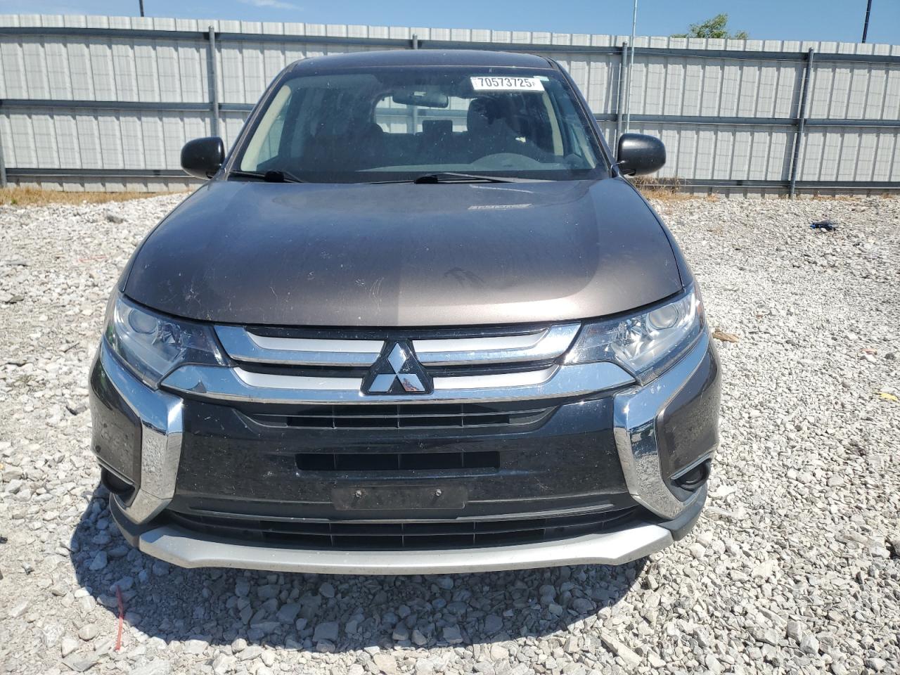 MITSUBISHI OUTLANDER SE