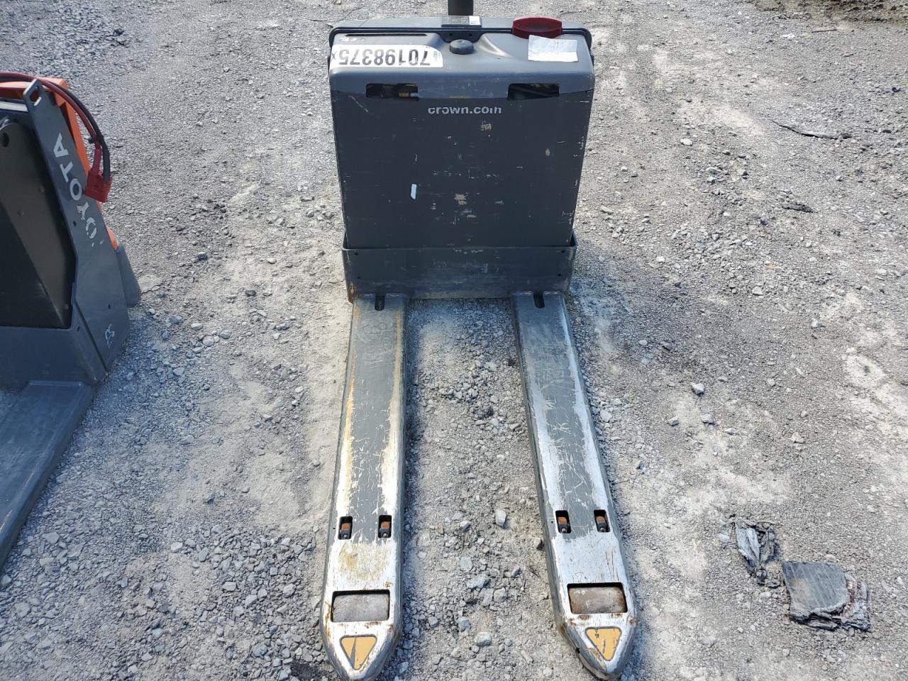 Lot #3226167685 2020 CROWN UNKNOWN