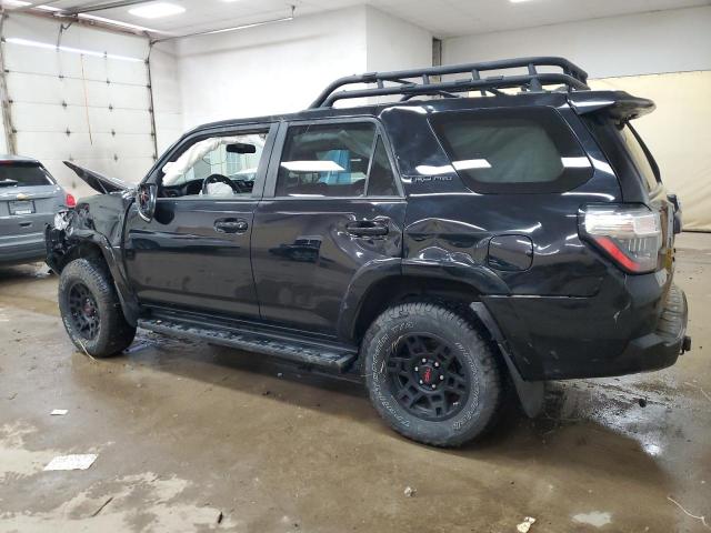 2019 TOYOTA 4RUNNER SR JTEBU5JR8K5696731