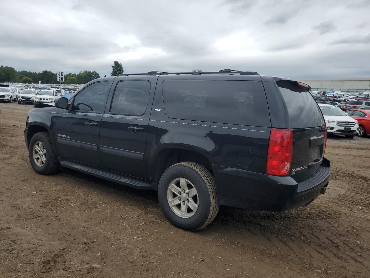 GMC YUKON K1500 SLT